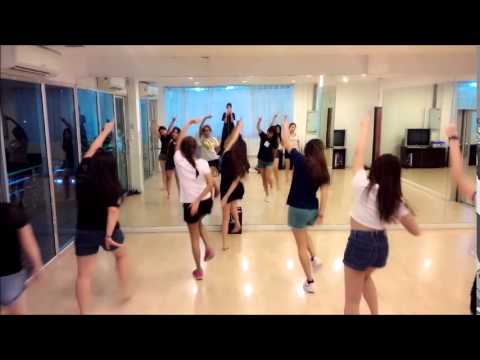 Into the new world + Laarbasses - Girls' Generation cover By Melody Dance practice
