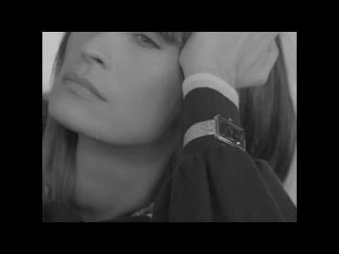 How to use your BOY*FRIEND to get out of any situation - CHANEL