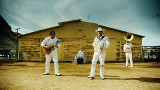 Voz de Mando - Levantando Polvadera (Video Oficial) [Mi Chula Te Traigo Para Ti Estas Flores]