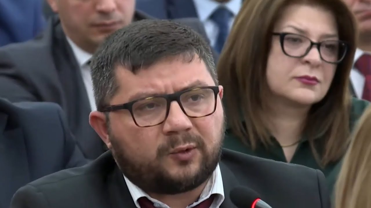 Պարո՛ն քաղաքապետ․․․ աշխատակիցը` Ավինյանին