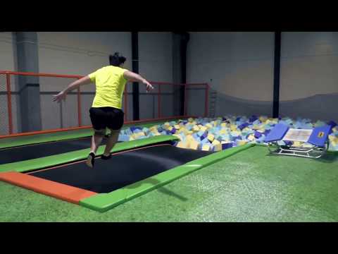 Godzinne wejście dla 1-4 osób do Parku Trampolin Jump Arena - Second Medium