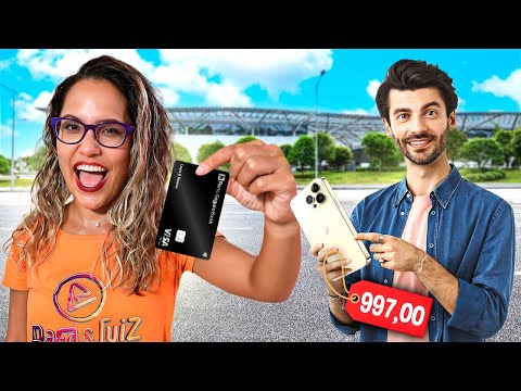 COMPRAMOS OS ITENS MAIS ALEATÓRIOS DE PESSOAS NA RUA! - MUITO ÉPICO!