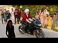 Gojo Going On A Date And Caught Amazing Public Reactions