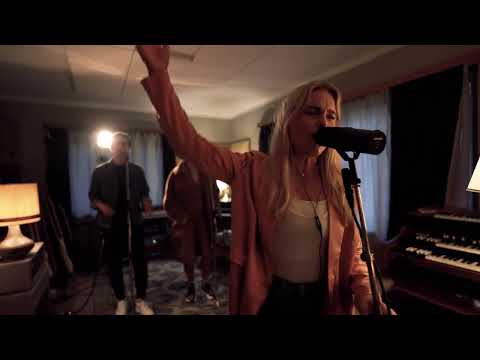 Soulounge plays...Country | "9 to 5" feat. Nora Becker