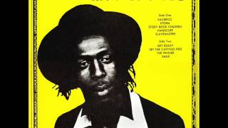 Gregory Isaacs - Mr. Isaacs - 07 - Set the Captives Free