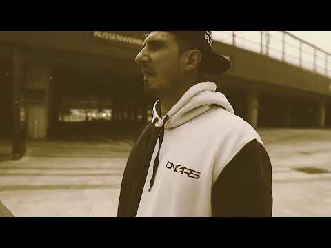 Scoddy Flippin - Walkin On Fire feat  Paulo Luemba