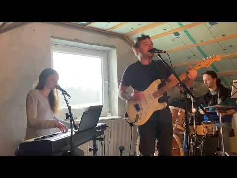 "You Gotta Give It (Some Time)" - Pierre Schmuck // attic session #02