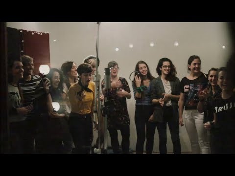 Más Que Uno - Arder (Video Oficial)