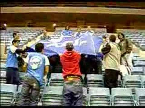 Inferno Azul animando al Rosalia