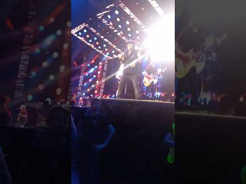 AC/DC - Thunderstruck (Live At River Plate, December 2009)