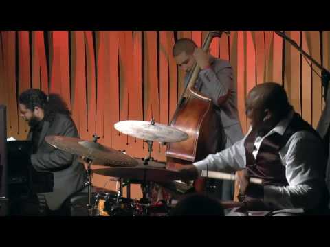 TriAngular III - Ralph Peterson - Curtis Brothers - Blues For Chooch