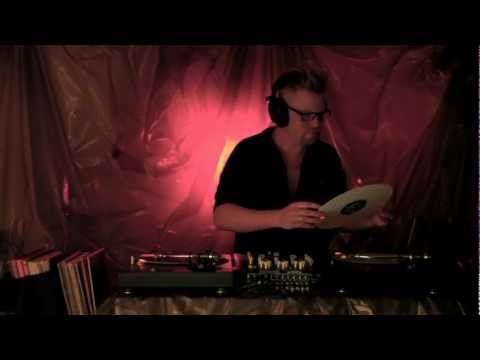 Broken Intelligence Rhythms