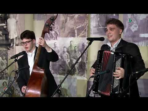 Tambura- Dusnokon a XI. Tamburafesztiválon szerepelt a Sükösdi Danubia Tamburazenekar.