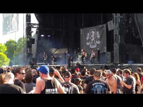 Asking Alexandria live  Heavy Montreal 2015