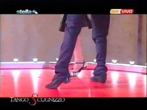 Diego Moreno ospite di Maurizio Costanzo EL DIA QUE ME QUIERAS (Gardel - Le Pera)