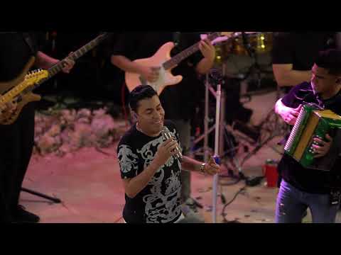 El chevrolito - Churo Díaz en el desenguayabe Juan Lamadrid & Aleja Villegas