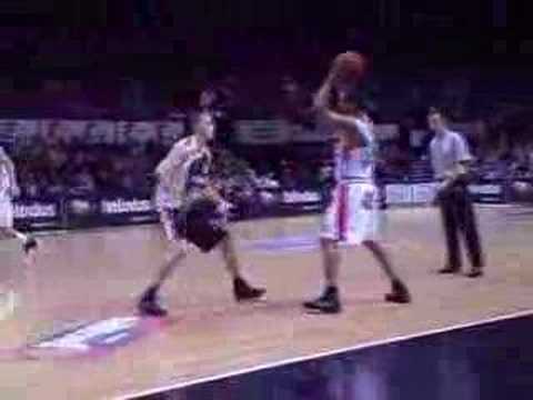 33 12-01-08 BCO-Leuven - Greg Brunner met de score na assist