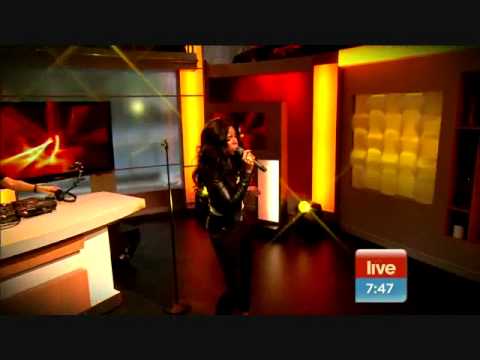 Kelly Rowland- When love takes Over Live