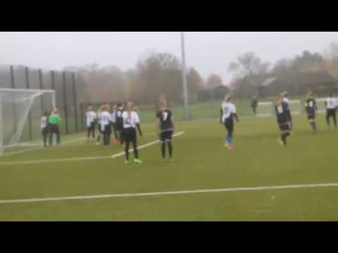 Sofie Bredgaard scorer direkte på hjørnespark til 2 0