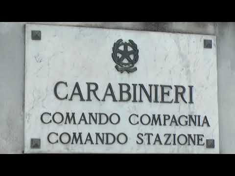 Foto osè su telefonino, il giudice condanna figli e genitori