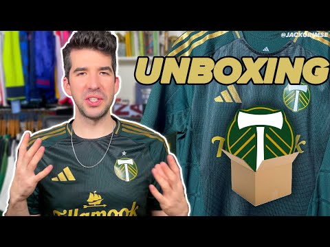 The Classiest 2025 MLS Kit? ✨🌲 | Portland Timbers 2025 Home Kit Unboxing & Review