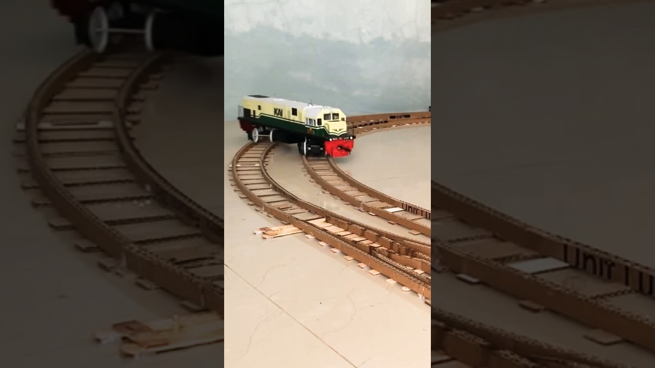 CC201 & cc203 multitrack-drifting #keretaapi #kardus #cc201 #cc203 #railway #train #diy