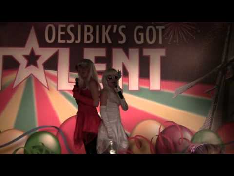 Carnaval In Oesjbik - De Carnaval Gaga's.mts