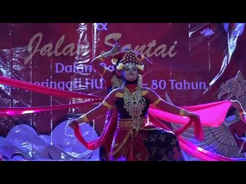 Penampilan warga RT 015 RW 004 Tawangrejo Night Show