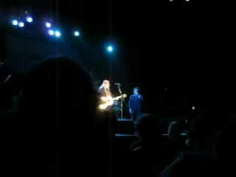Willie Nelson - Blue Eyes Crying In The Rain (Randers 2008)