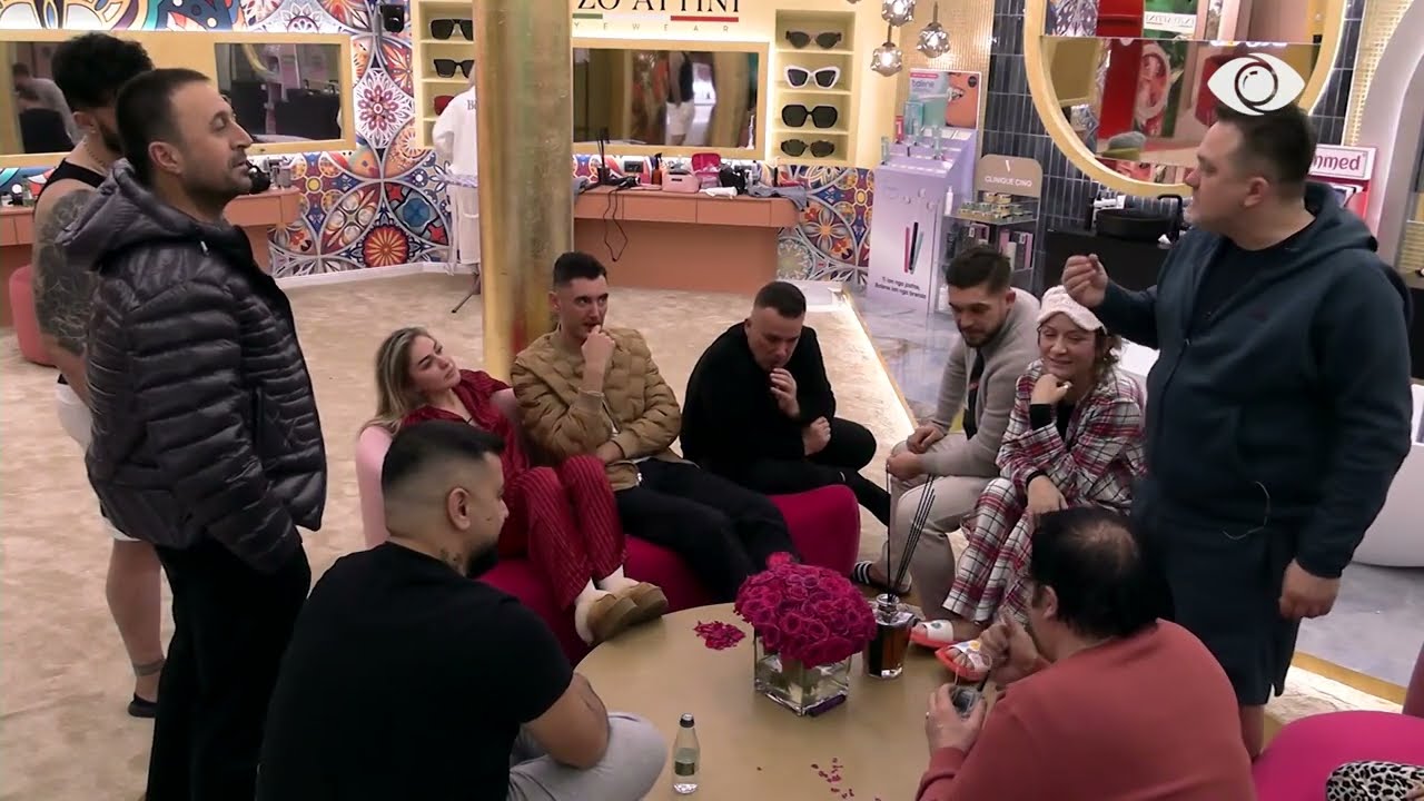 “Ka vetëm gjuhën e trupit”/ Juli dhe Drini e ngacmojnë, Gazi: E kam studiuar…