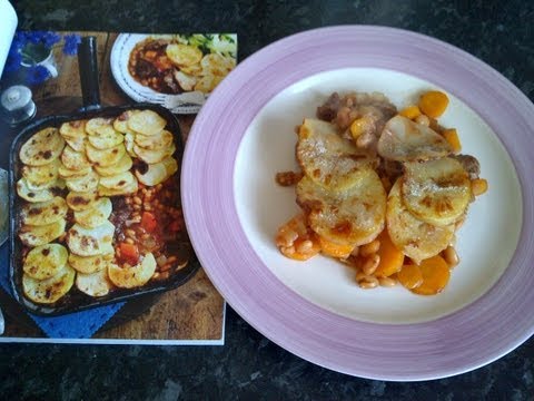 Slimming World recipe - Beef, Bean , Hot pot bake