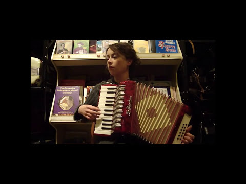 646 - Red Remo Pellegrini "La Burdina" Piano Accordion LM 25 12 $499