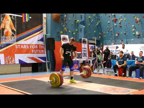 Max Lang lifting at the Pheonix International in London
