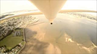preview picture of video 'High Flying RC Fox Glider, Tayport'