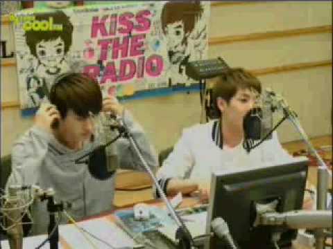 [150409] Eunteuk kiss!