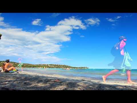 Les fantômes de la baie de la plage de Santa Giulia en Corse vers Porto Vecchio en timelapse
