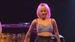 Alizée - Alcaline  Kiss FM LIVE 2