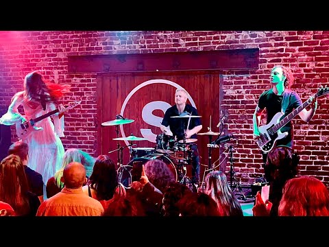 Calva Louise – Hate In Me (Live 2025, Orlando The Social) | Electro Punk Indy Alt Rock