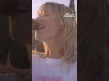 Angèle dévoile la version acoustique de son morceau "Dis-le"