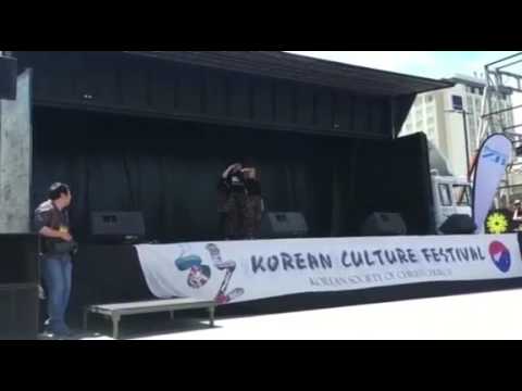 3NE1 (performing at an event) Songs by 2ne1