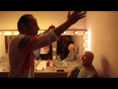 Özkan Uğur’un, sahneyi selamsız terk eden Mazhar Alanson’a güldüren tepkisi