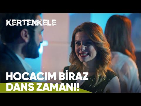 Zehra, Ziya'yı gece kulübüne götürdü! - Kertenkele 27. Bölüm