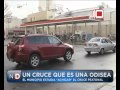 Video: Un Cruce que es una Odisea 