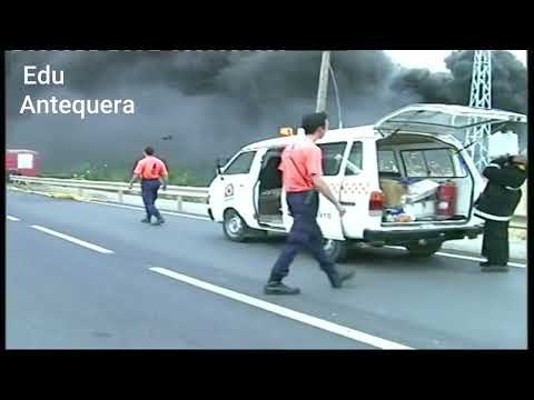31-05-2002. Feria de primavera Antequera 2002. Incendio de Repuestos La Paz ( ctra. Córdoba ).