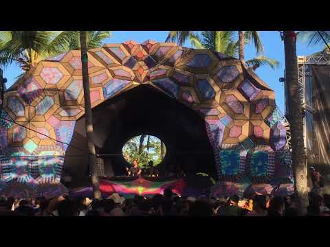 Labirinto - Universo Paralello 14 - MainFloor - Pratigi/BA (2017/2018)