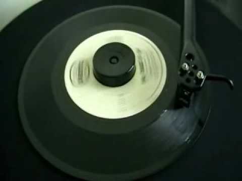 Classic Northern Soul ! Johnny Howard - The Chase Is On