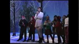 Natalie Cole LIVE - Caroling Caroling &amp; The Little Boy That Santa Forgot