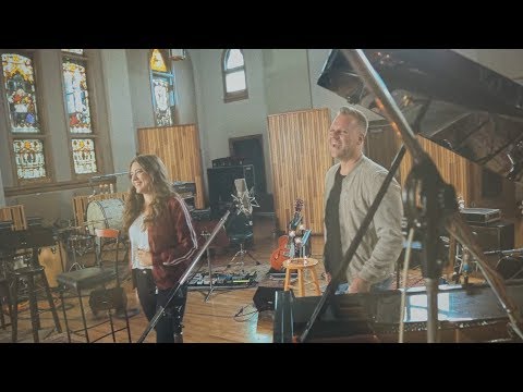 Leanna Crawford - Fragile Heart (Acoustic)