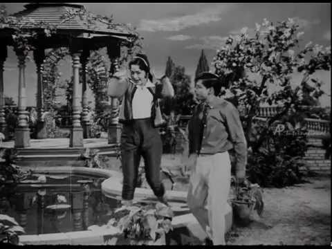 Thumbnail of the video: Kavignar Kannadasan Super Hit Songs | Server Sundaram | Avalukenna Song