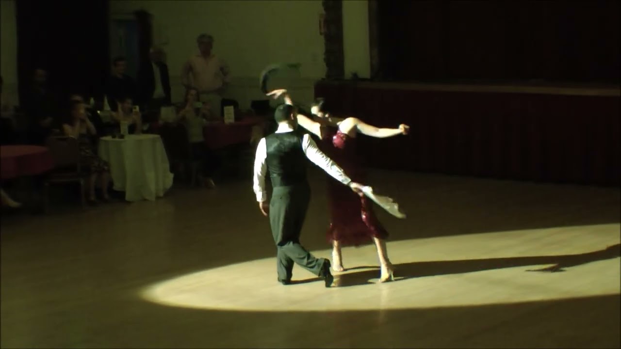 Ariel Leguizamón y Yésica Esquivel at Vecher Tango November 01 2025 Video 4